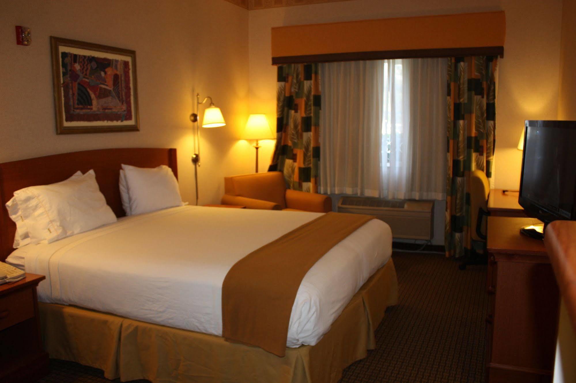 Holiday Inn Express Madera By Ihg Kültér fotó